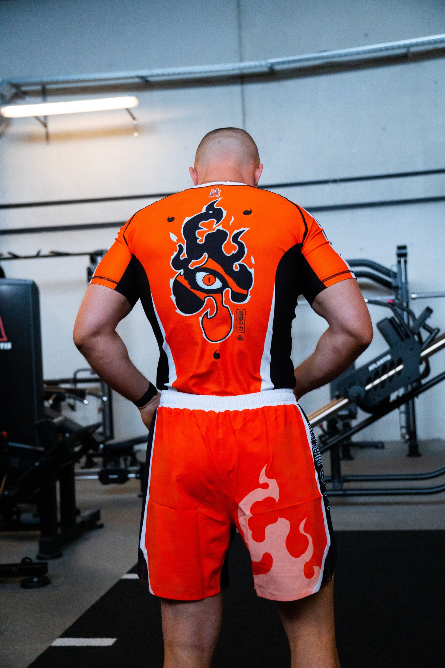 KURAMA/NARUTO COMPRESSION TEE