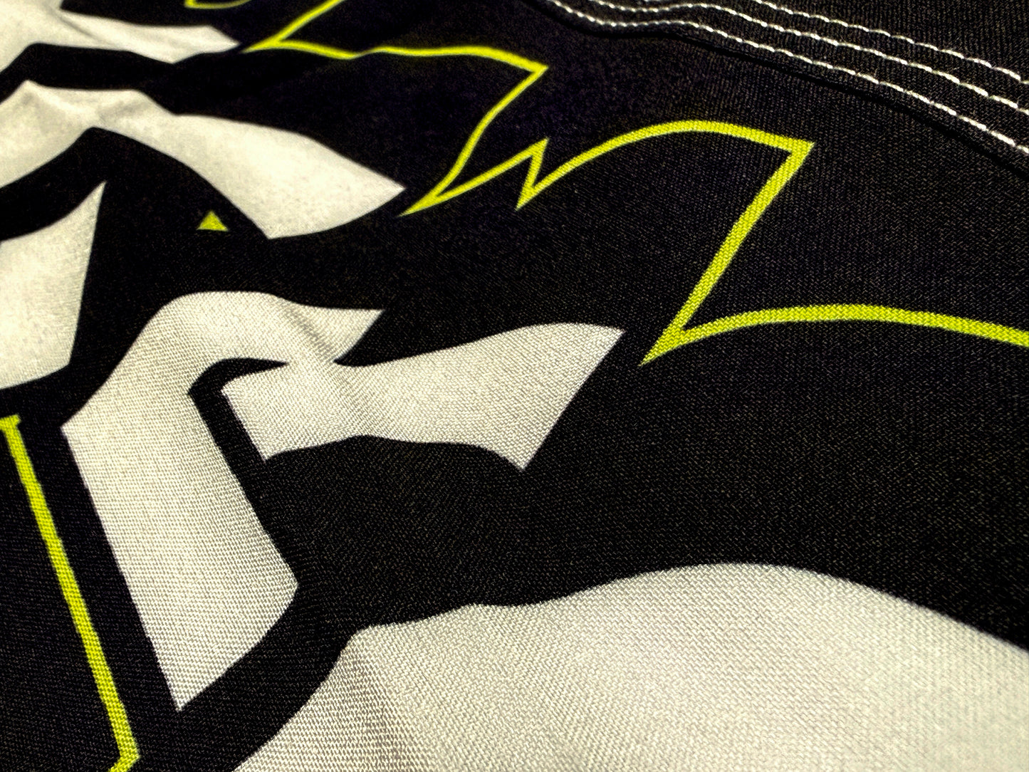 TAP OR SNAP RASHGUARD